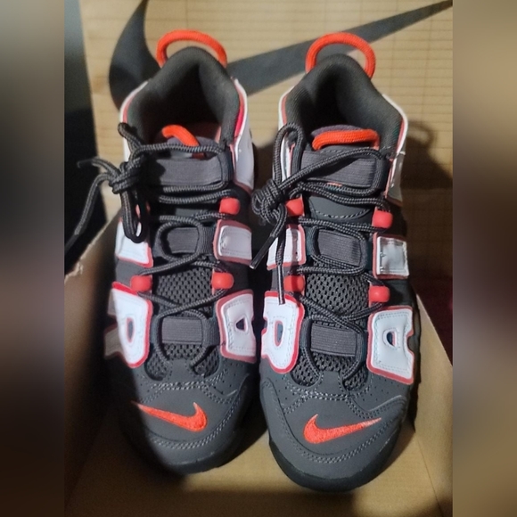 [Y-4]=(W-5.5) Nike Air More Uptempo GS  'Medium Ash SirenRed White' - Picture 6 of 9